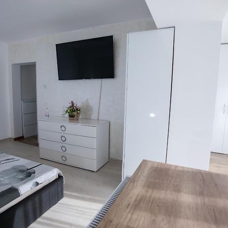 Apartament Central Targu Jiu Luaran gambar